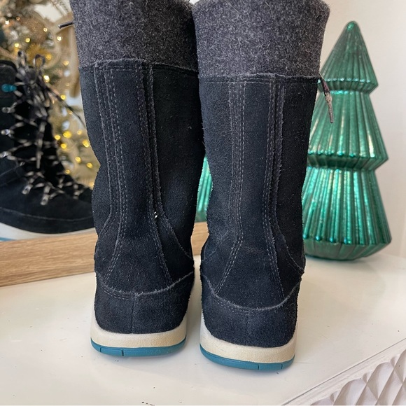 Chaco Black Umma Wool Suede Winter Boots Waterproof - Picture 6 of 12